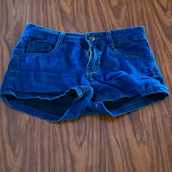 Mini shorts for women - Picture 1 of 1